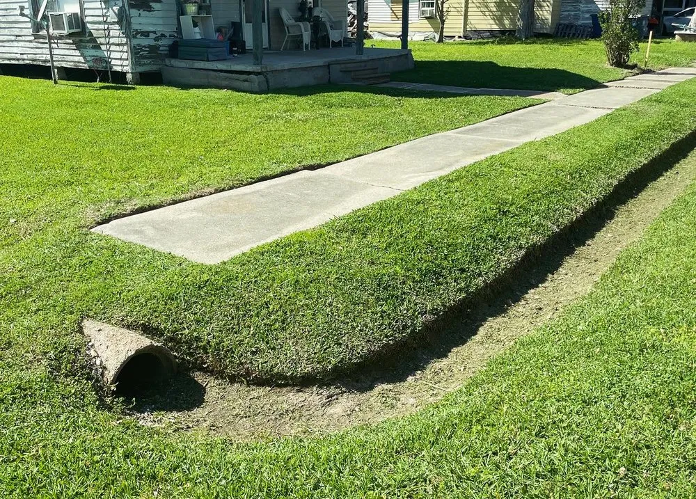 Professional lawn mowing service in Rayne, LA by Premier Grounds Maintenance