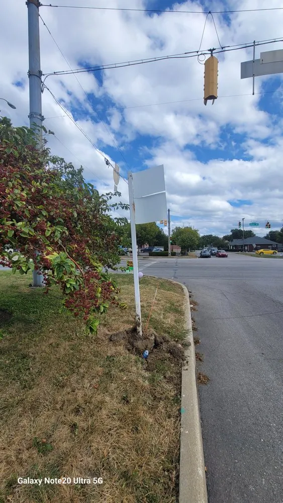 Reliable yard cleanup service experts serving Indianapolis, IN - Premier Grounds Services