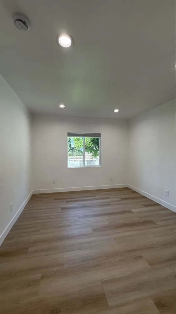 Affordable yard maintenance experts serving Los Angeles, CA - Premier Hi End Builders