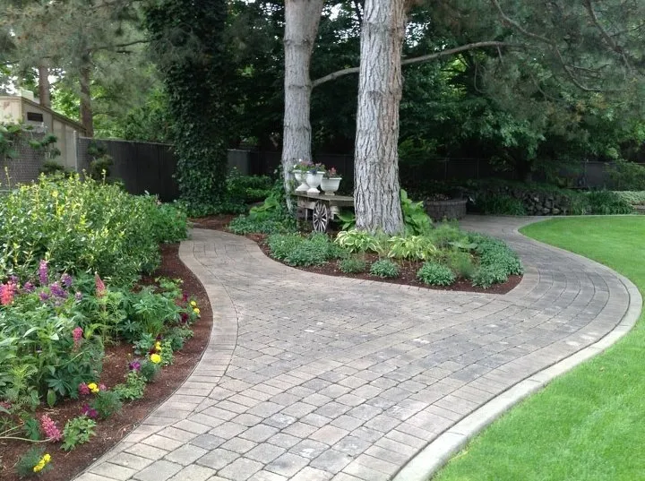 Local lawn mowing service for residential properties across Richland, WA - Premier Industries