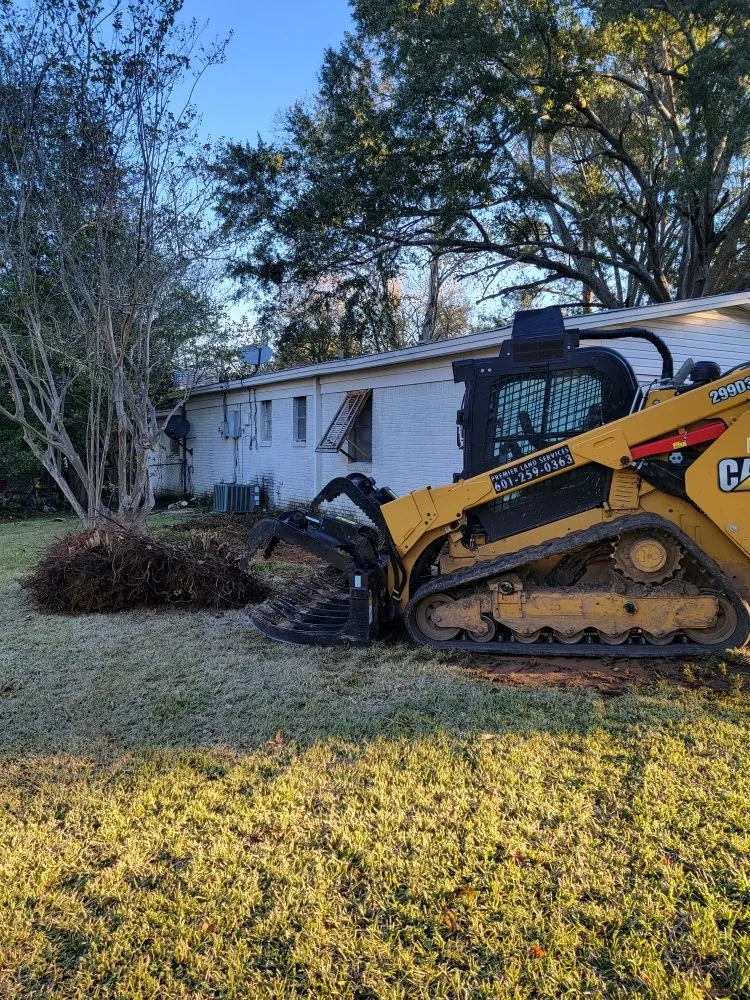 Top-rated yard cleanup service for outdoor upgrades across Brandon, MS - Premier Land Services