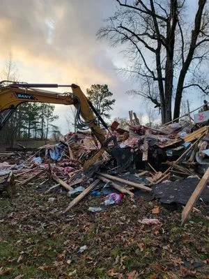 Premier Land Services Logo