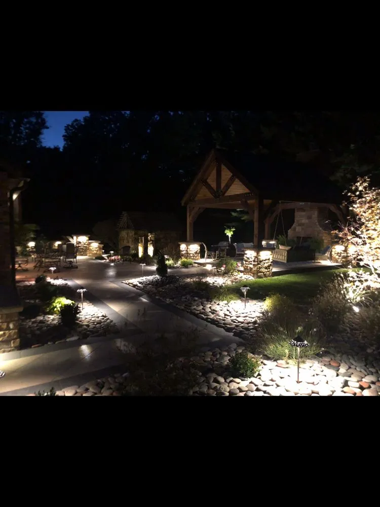 Custom yard maintenance experts serving Carlyle, IL - Premier Landscape & Design