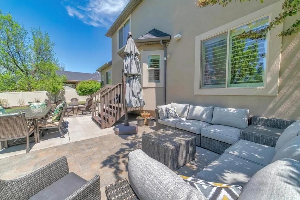 Custom garden landscaping experts serving Covington, WA - Premier Landscape Construction