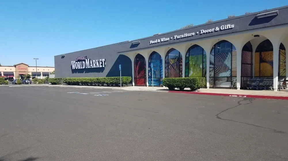 Trusted yard cleanup service for year-round maintenance across Lincoln, CA - Premier Landscape