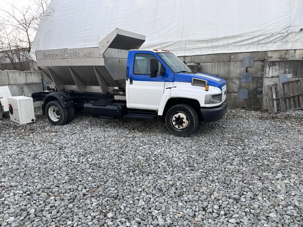 Affordable yard maintenance in Fairfield, OH - Premier Landscape Maintenance