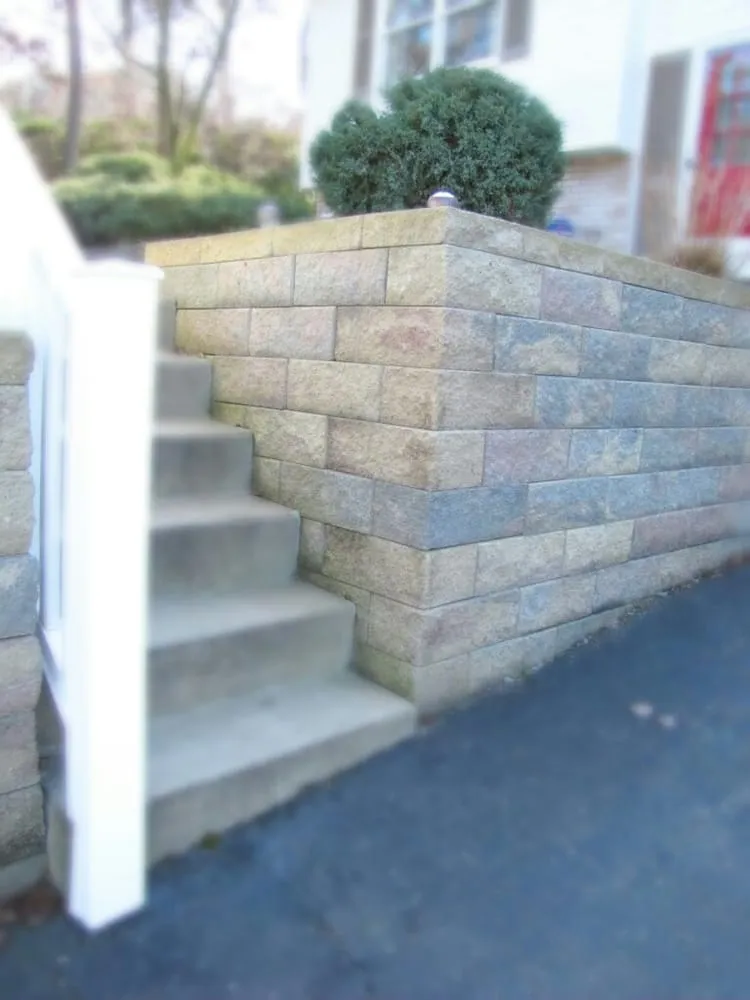 Local garden landscaping in Bridgeville, PA by Premier Landscape Services