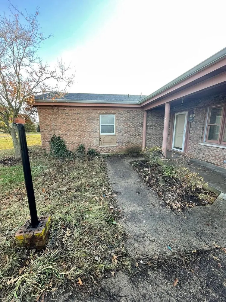 Local lawn mowing service in Carrollton, GA by Premier landscape services