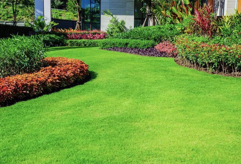 Trusted garden landscaping experts serving Pekin, IL - Premier Landscape Services