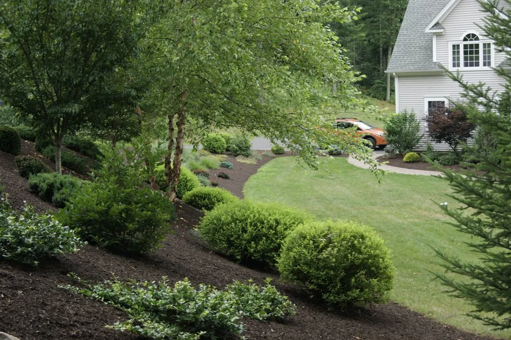 Custom garden landscaping experts serving Stafford Springs, CT - Premier Landscaping