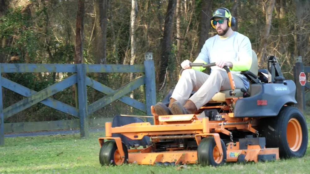 Expert landscaping services for year-round maintenance in High Springs, FL by Premier Lawn Care