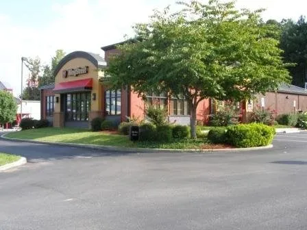 Trusted lawn care service experts serving Manchester, TN - Premier Lawn Care