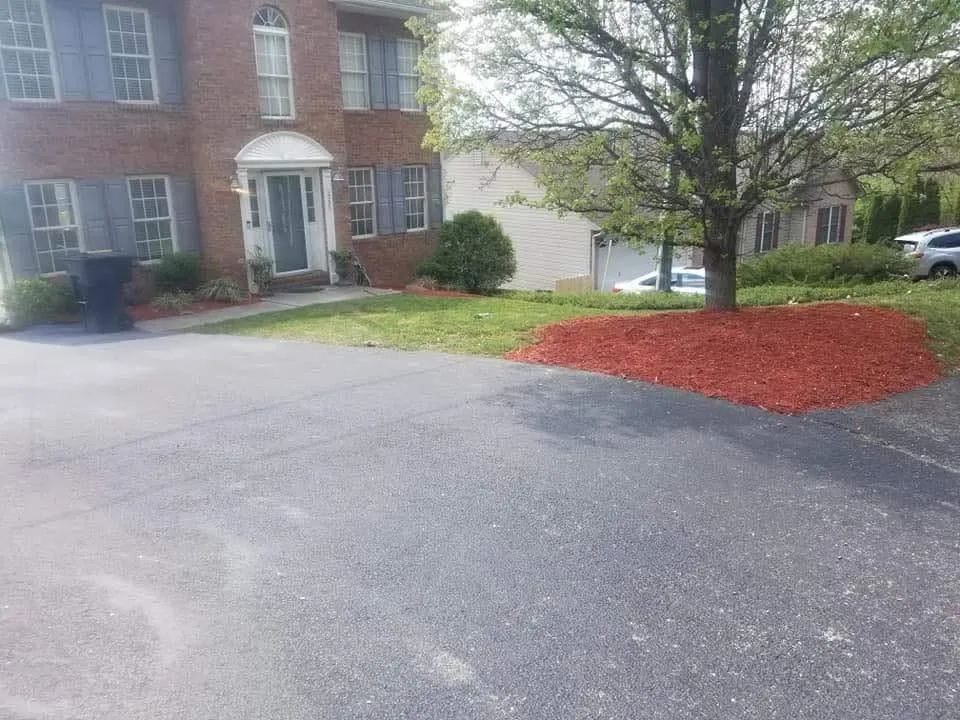 Professional yard maintenance for beautiful yards across Moneta, VA - Premier Lawn Care
