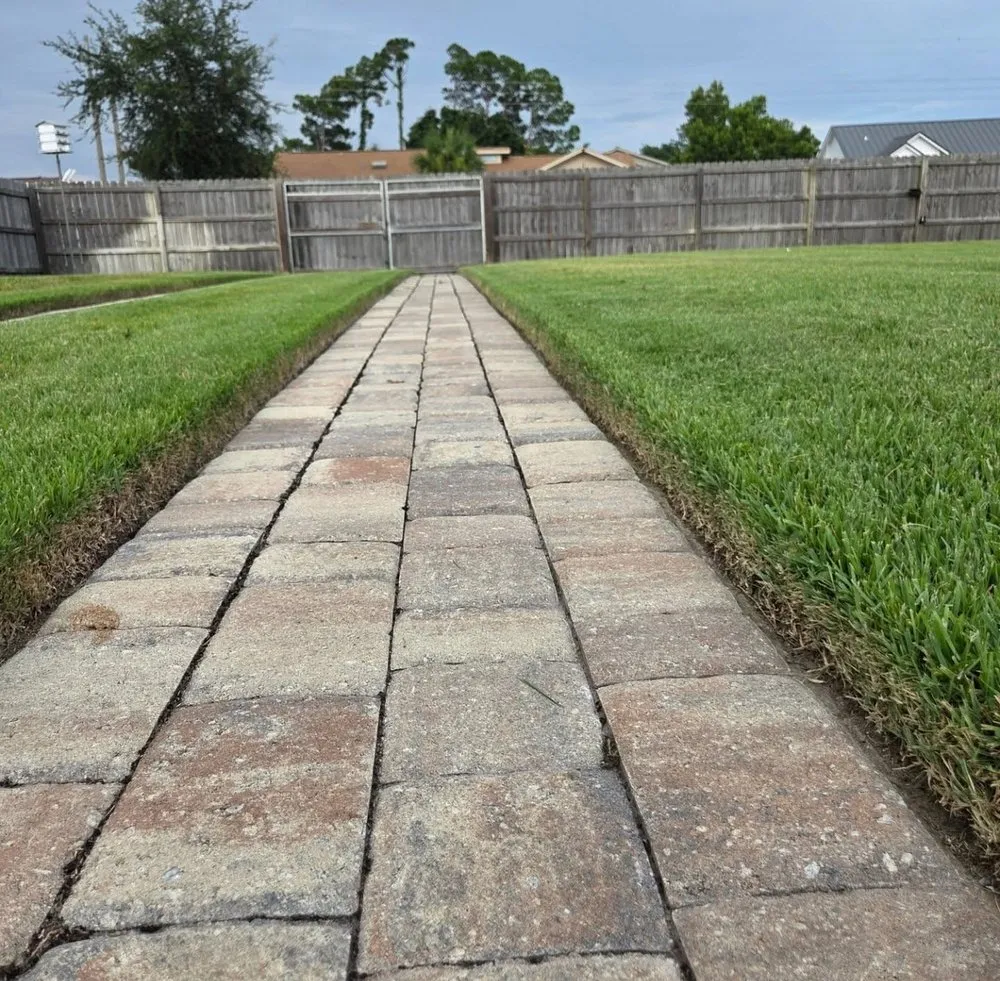 Reliable lawn care service for residential properties across Pensacola, FL - Premier Lawn Care