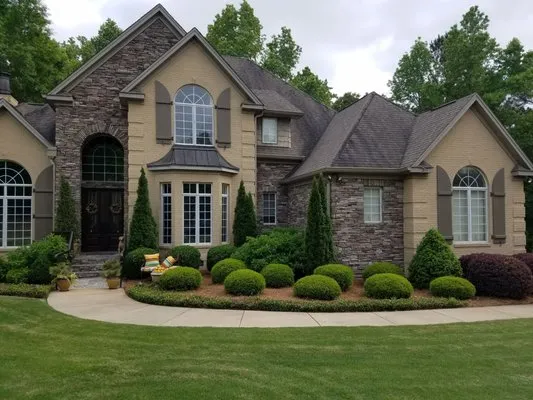 Premier Lawn Care Services Logo