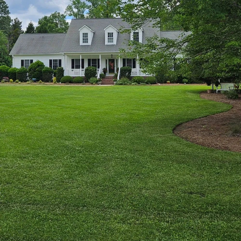 Top-rated garden landscaping in New Bern, NC - Premier Lawns of New Bern