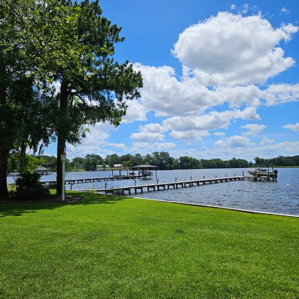 Custom residential landscaping experts serving New Bern, NC - Premier Lawns of New Bern