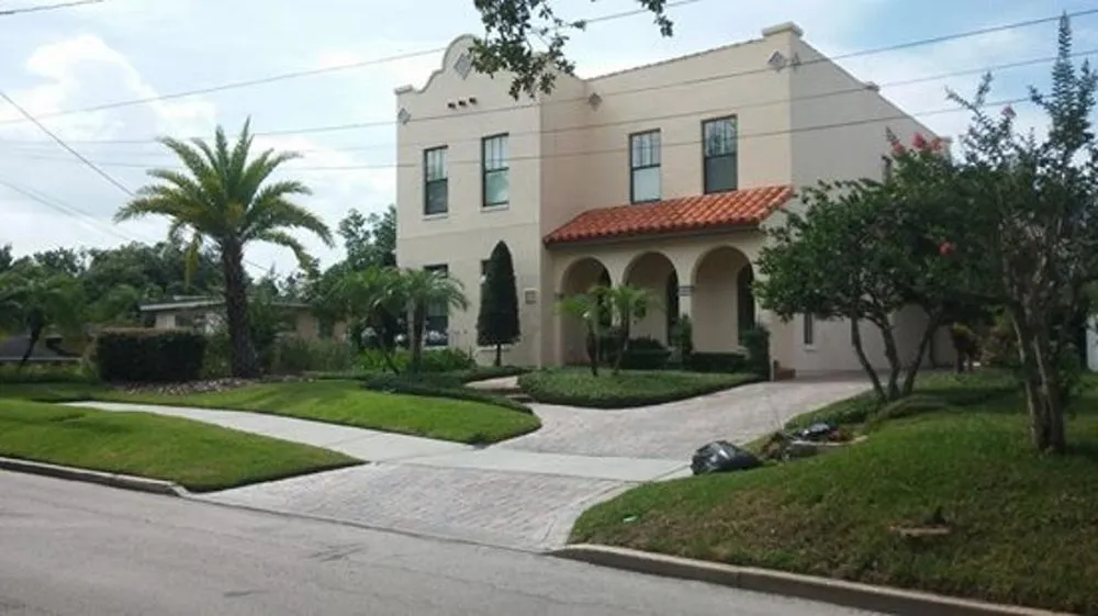 Trusted yard maintenance for homes in Belle Isle, FL by Premier Lawnscaping
