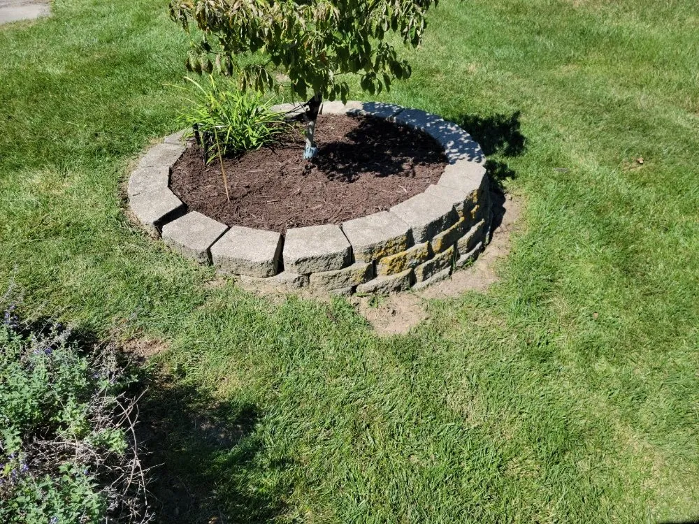 Top-rated garden landscaping in Chatham, IL by Premier Outdoor Creations