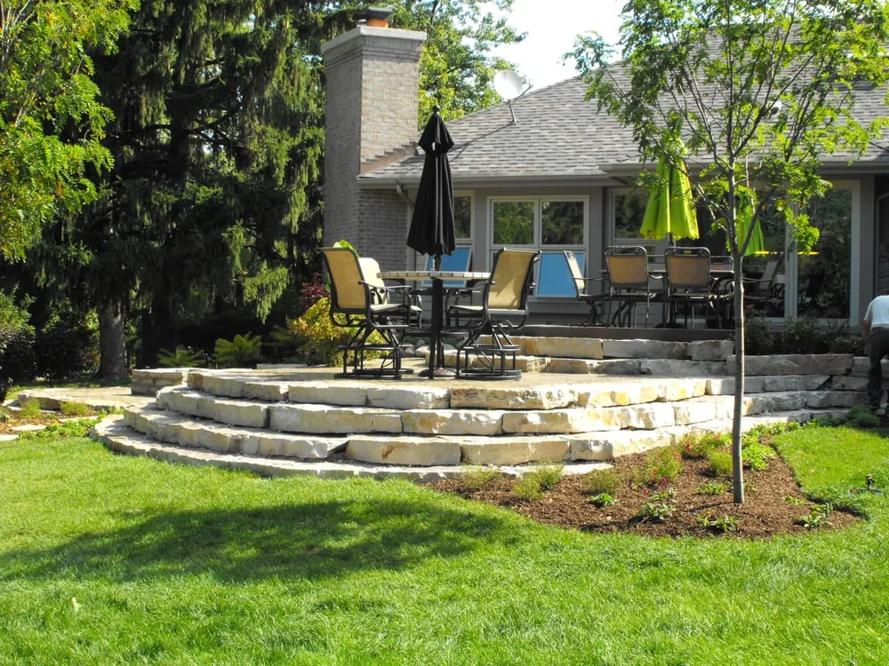 Top-rated yard cleanup service for homes across Elmhurst, IL - Premier Outdoor Environments, Inc