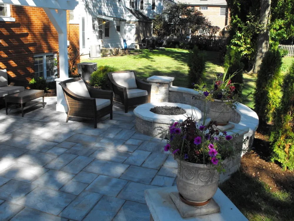 Reliable residential landscaping in Elmhurst, IL - Premier Outdoor Environments, Inc