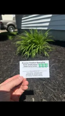 Premier Outdoor Specialist Logo