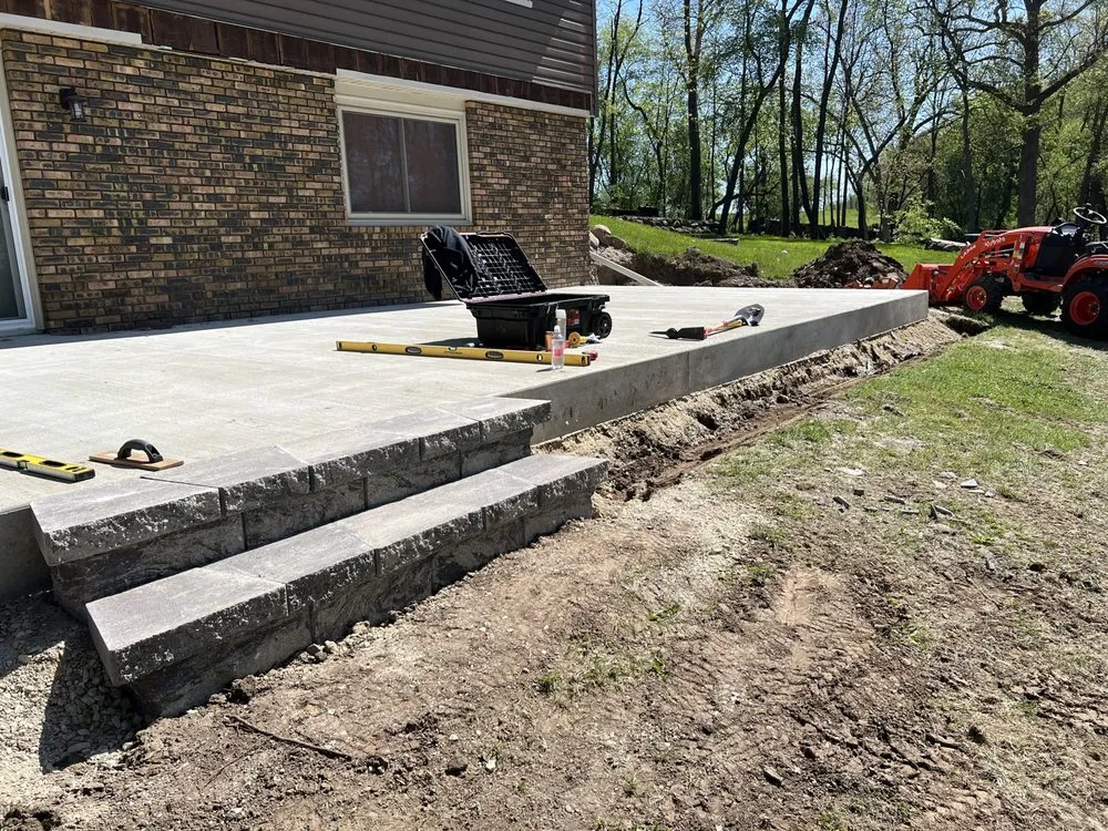 Professional yard maintenance in Footville, WI - Premier Outdoors