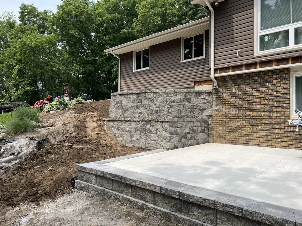 Expert landscape installation in Footville, WI - Premier Outdoors