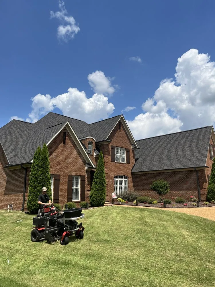Professional outdoor landscaping in Medina, TN - Premier Properties