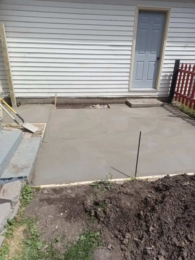 Custom lawn mowing service experts serving Elkhorn, WI - Premier Property Maintenance