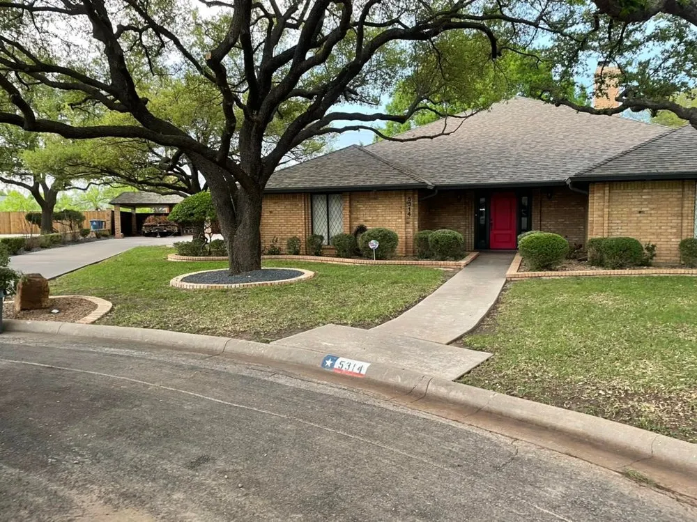 Reliable landscaping services experts serving San Angelo, TX - Premier Property Services