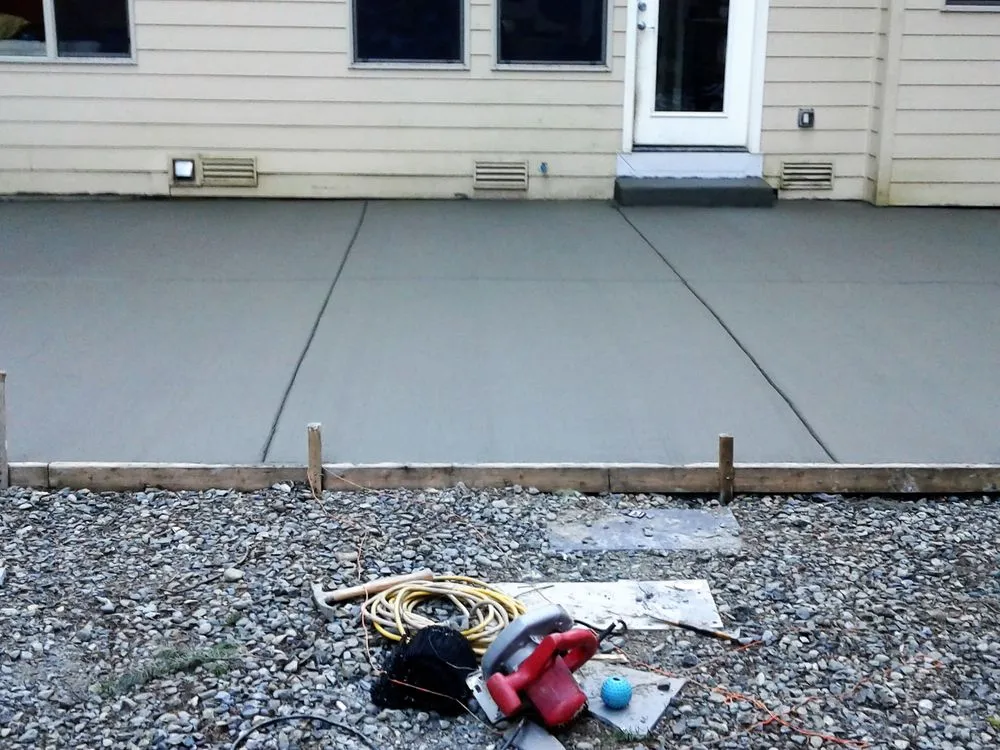 Reliable lawn care service in Seattle, WA - Premier Specialty Builders