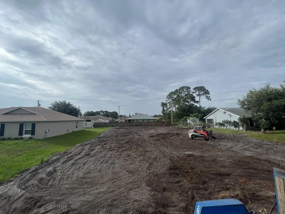 Trusted landscaping services for homes across Fort Pierce, FL - Premier tree and land services