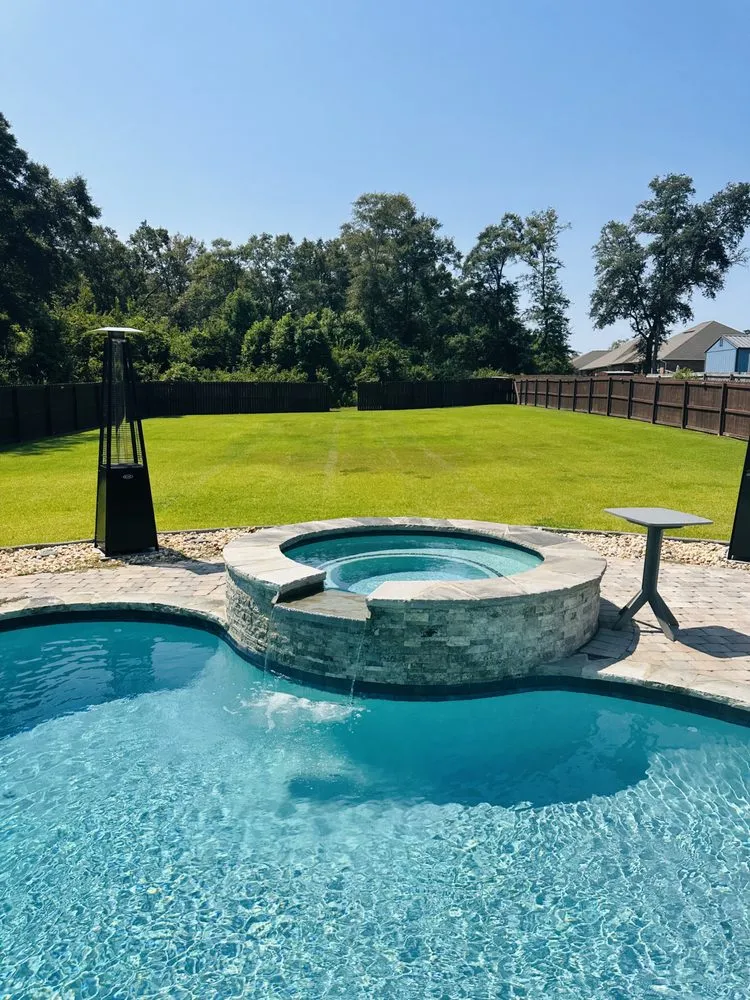 Affordable yard cleanup service experts serving Moss Point, MS - Premier Turf - Gulf Coast