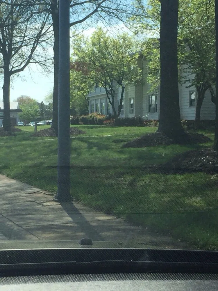 Affordable lawn mowing service experts serving Broad Run, VA - Premier Turf And Landscaping