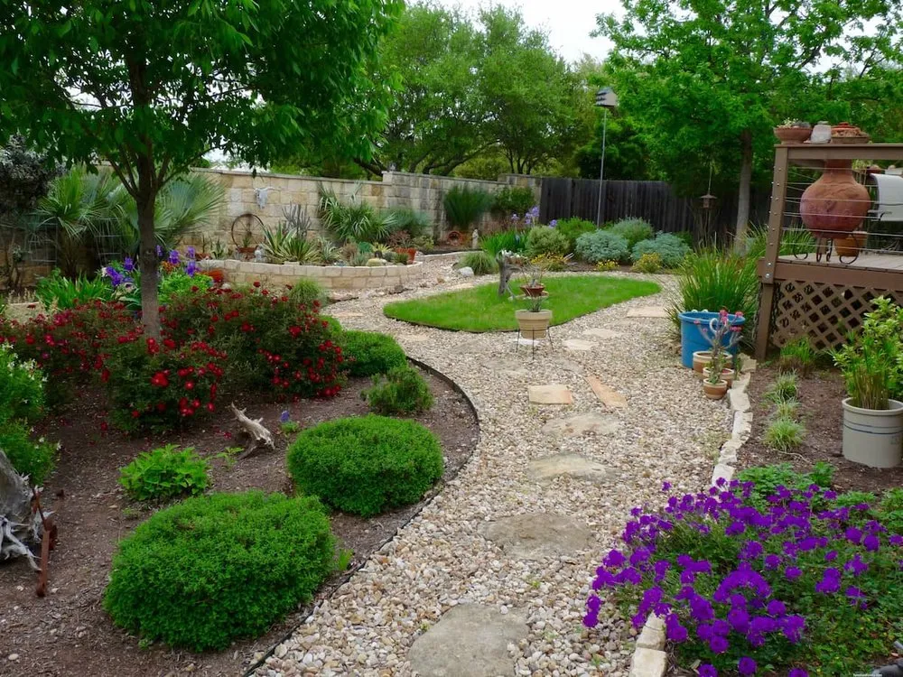 Custom residential landscaping in Frisco, TX - Premier Turf Solutions of Texas