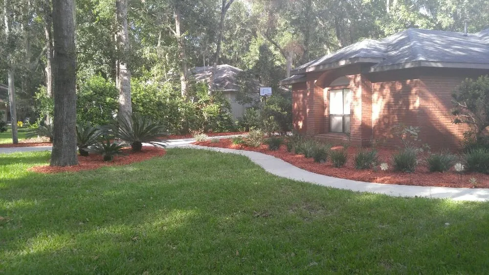 Top-rated lawn care service for residential properties in Lake Butler, FL by Premierscape