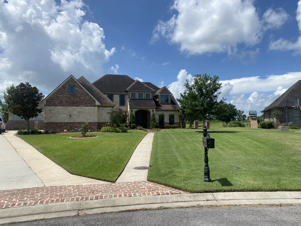 Professional lawn mowing service in Baton Rouge, LA by Premium Cuts