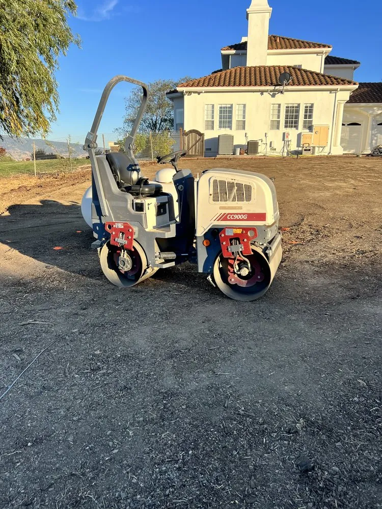 Custom lawn care service in San Martin, CA - Premium Design & Build