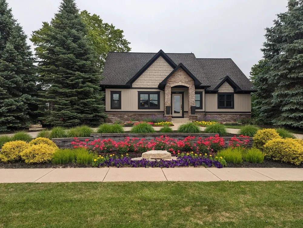 Top-rated yard maintenance in Grandville, MI by Premium Design