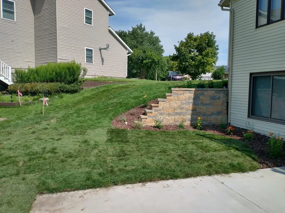 Top-rated residential landscaping experts serving Grandville, MI - Premium Design