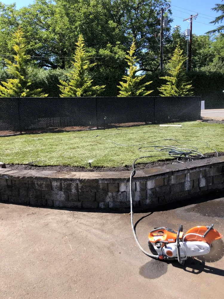 Reliable lawn mowing service in Woodburn, OR - Premium Gardens