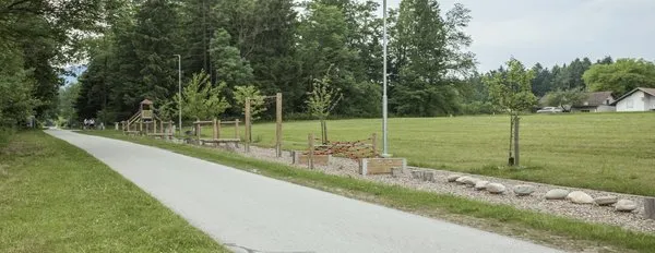 Premium Green'z Landscape & Design Logo