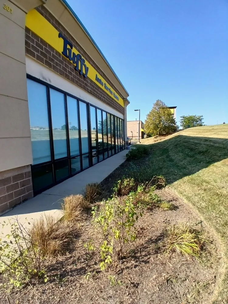 Reliable yard maintenance in Aurora, IL - Premium Landscape