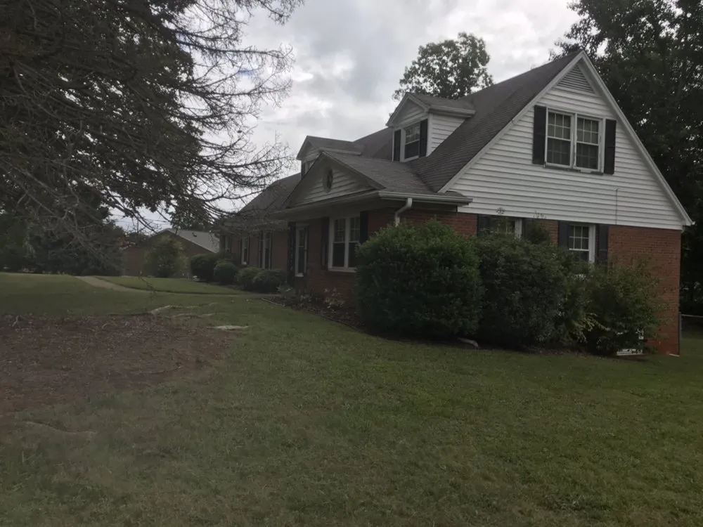 Top-rated yard cleanup service experts serving Clemmons, NC - Premium Landscapes & Lawn Care