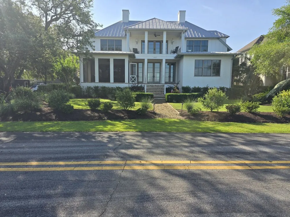 Top-rated landscaping services for beautiful yards across Brunswick, GA - Premium Landscaping