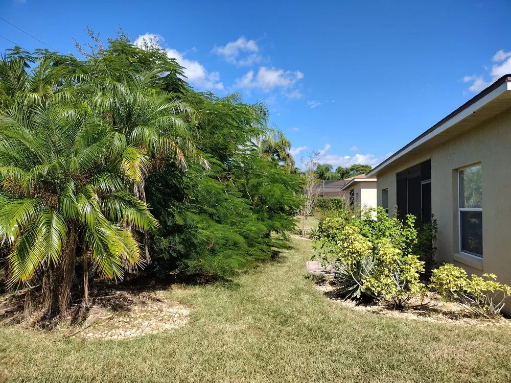 Professional lawn mowing service in Haines City, FL by Premium Landscaping Services