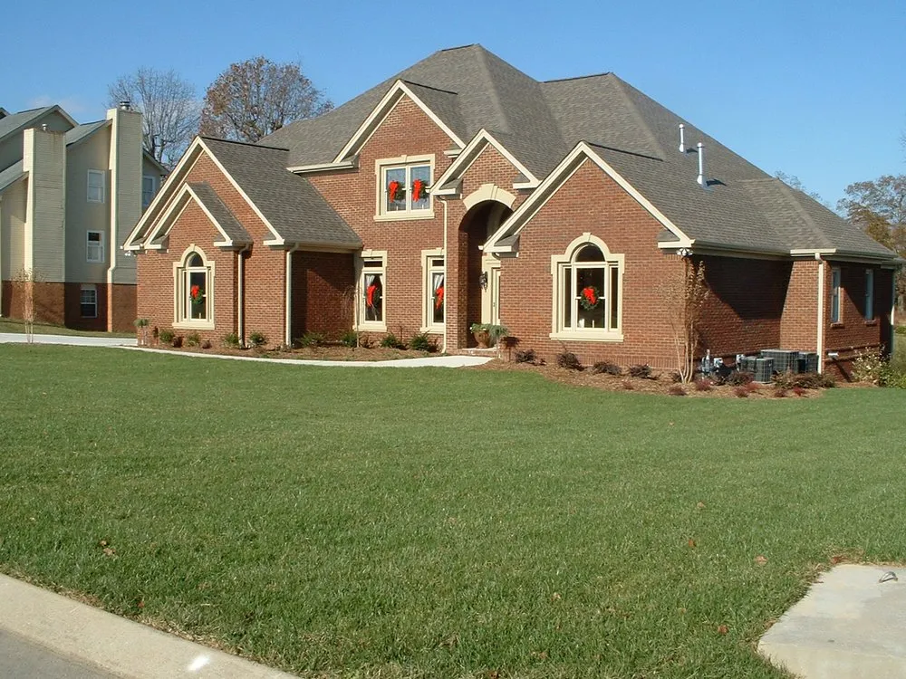 Affordable landscape design experts serving Chattanooga, TN - Premium Lawn & Landscaping