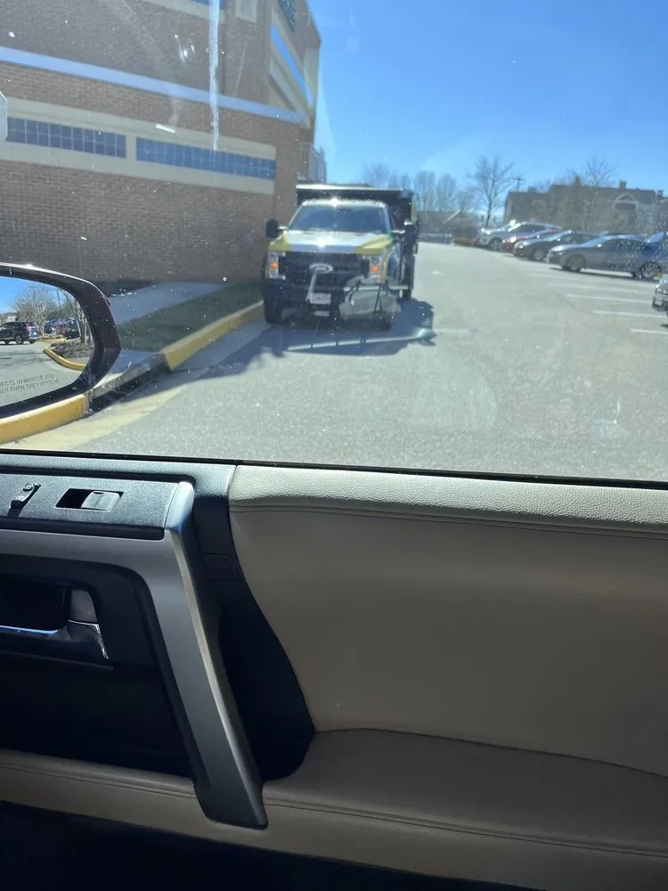 Reliable lawn mowing service in Fairfax, VA - Premium Lawn and Landscape