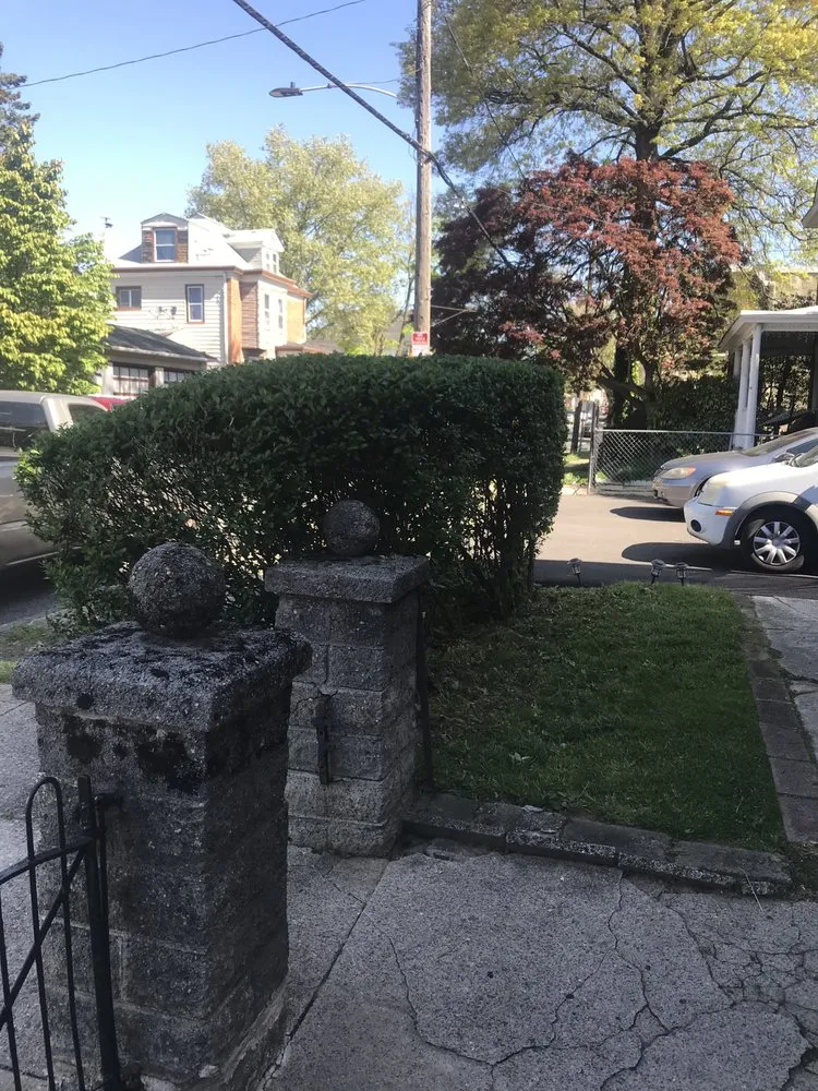 Affordable outdoor landscaping experts serving Philadelphia, PA - Premium Lawn Care & Snow